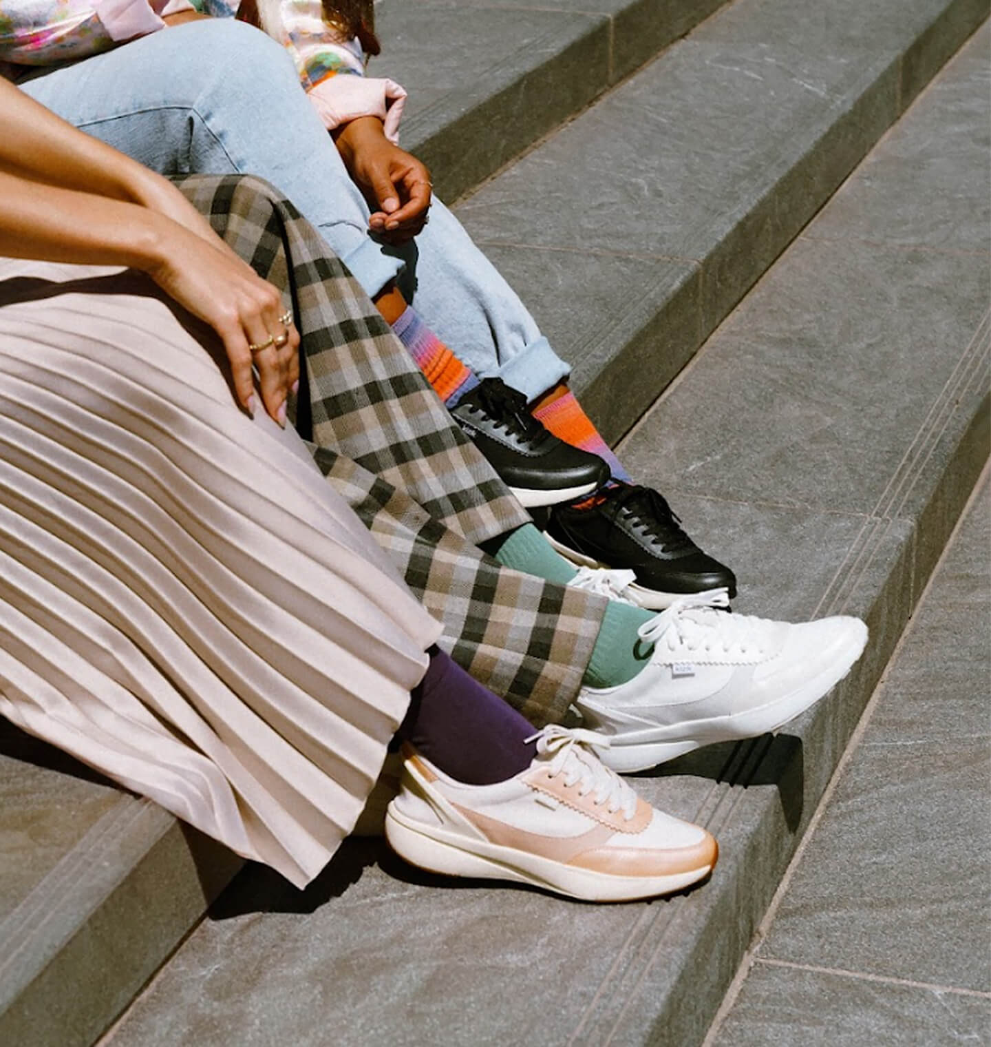 Chic. Capable. Comfortable. The hands-free Paris.