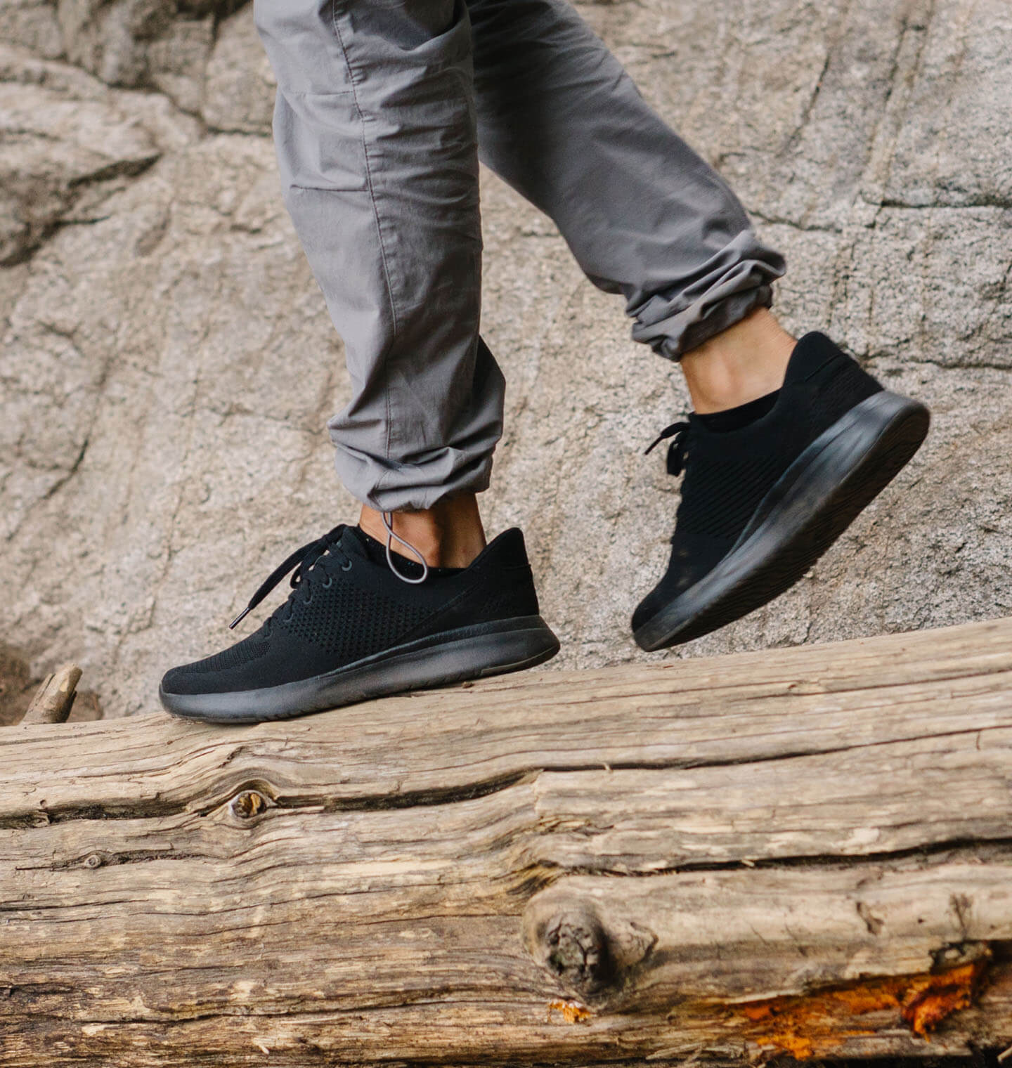 What color shoes go with grey pants?