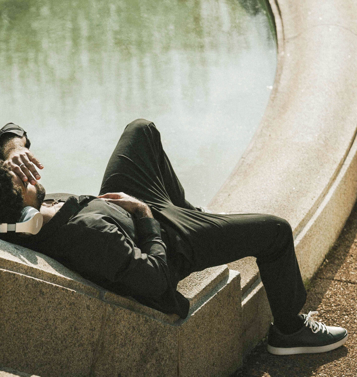 What color shoes go with black pants?