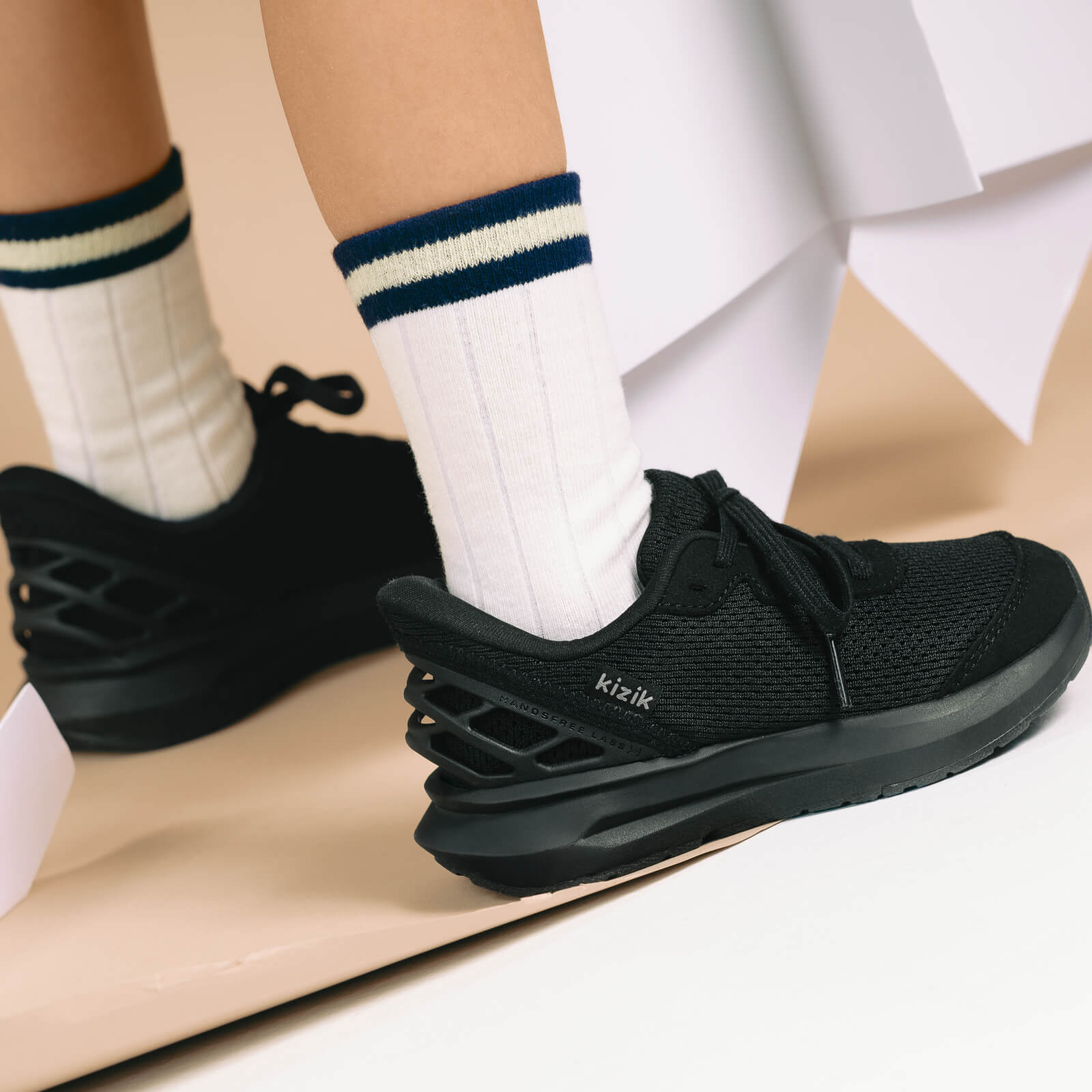 Kids Athens 2 - Blackout