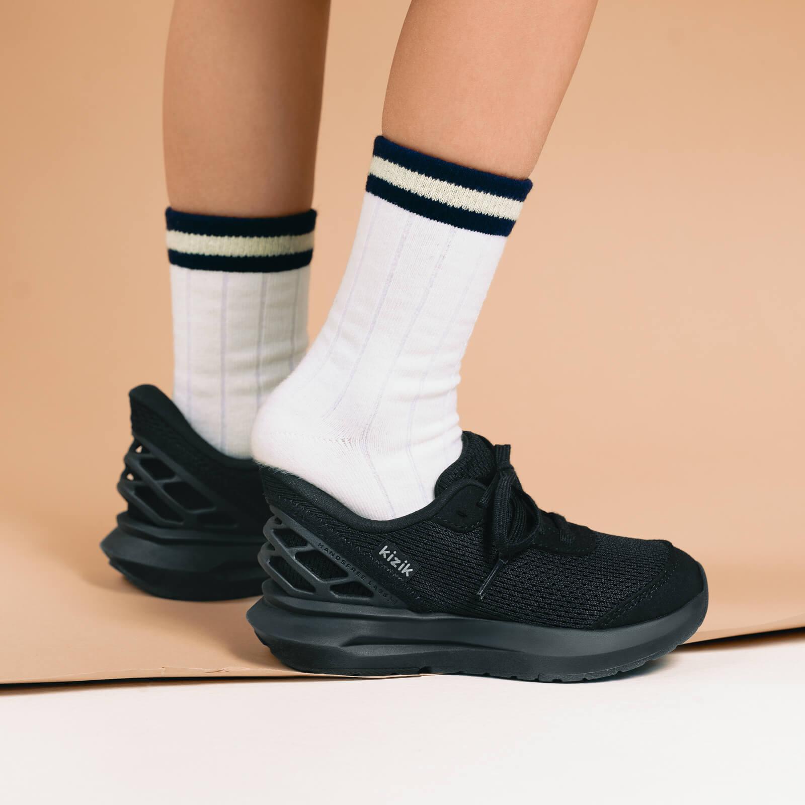 Kids Athens 2 - Blackout