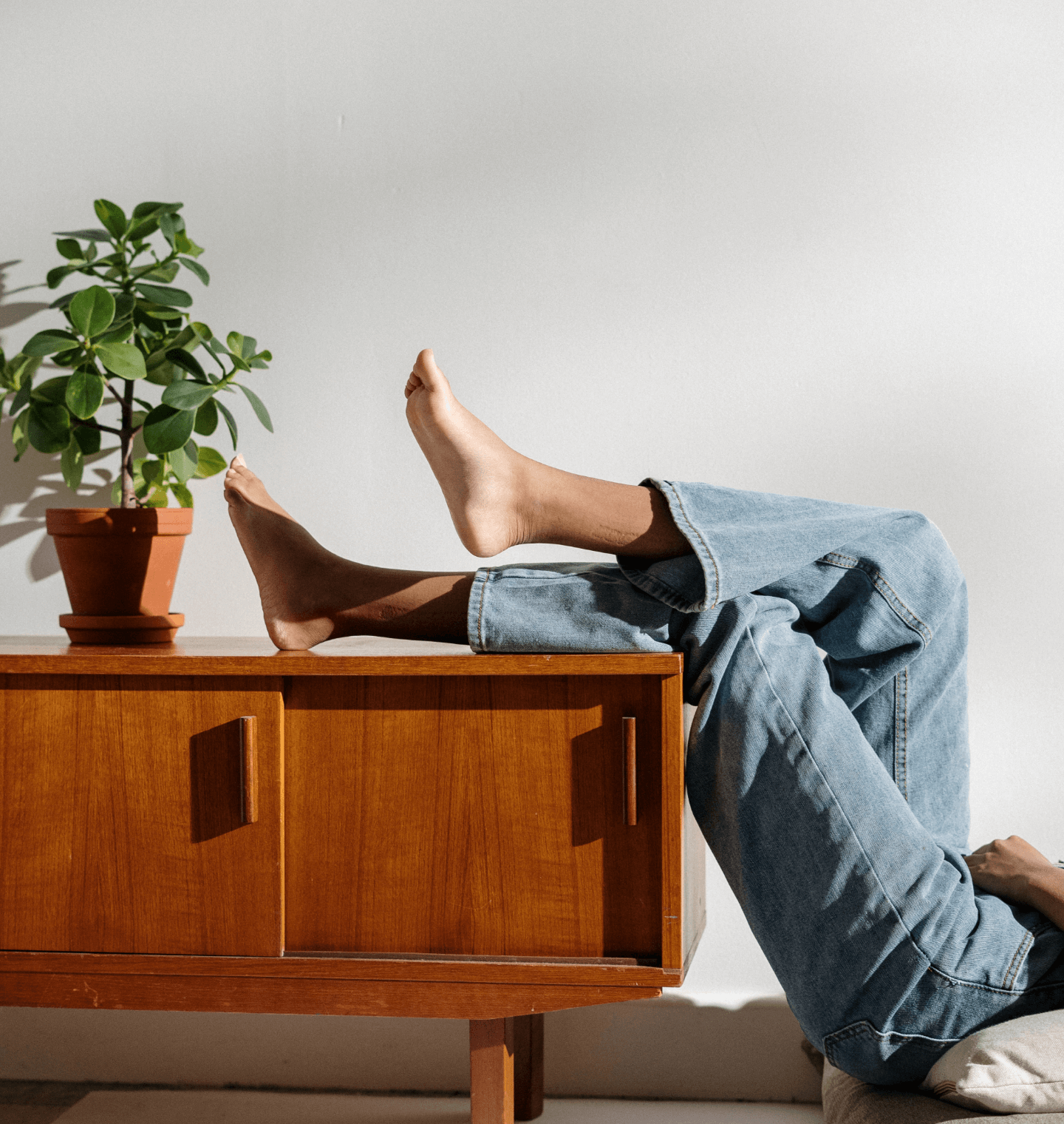 What are the best shoe options for those with flat feet?